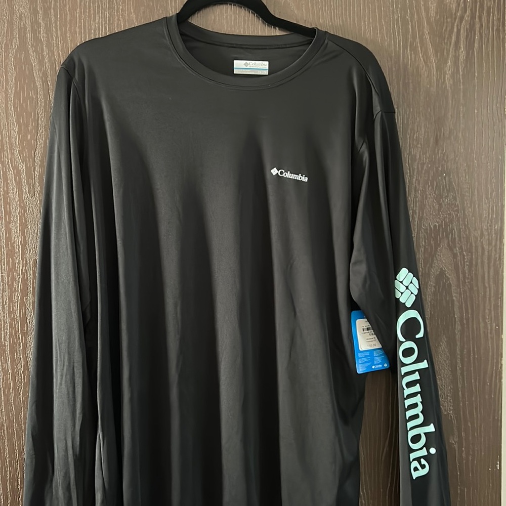 Brand New! Columbia Sportwear long sleeve sleeve